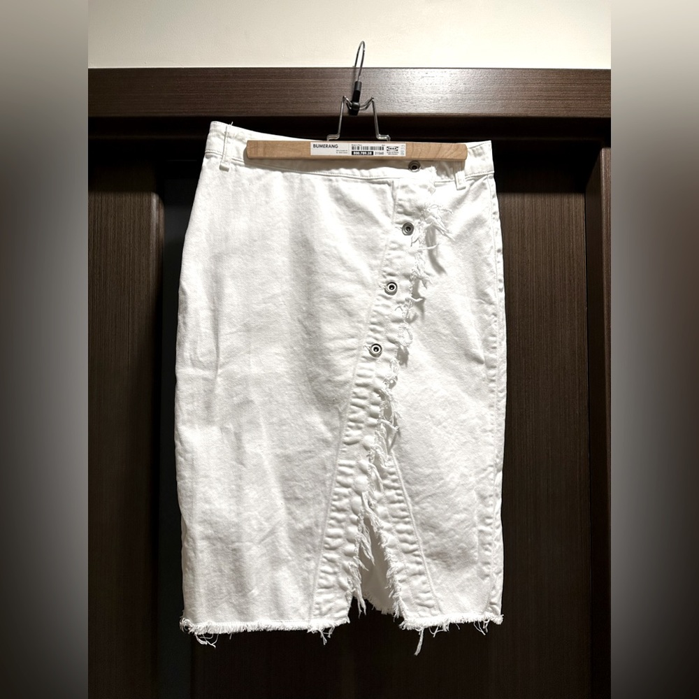 Zara white jeans skirt with buttons